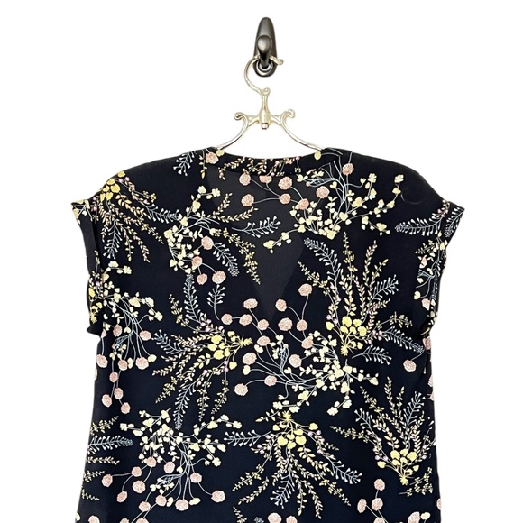 Philosophy Apparel Split Neck Rolled Sleeve Blouse Size Small - Picture 9 of 12